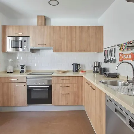 Calero Surfin Shared Pool, 10 Min To Harbour Apartment