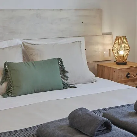 Calero Surfin Shared Pool, 10 Min To Harbour Apartment *