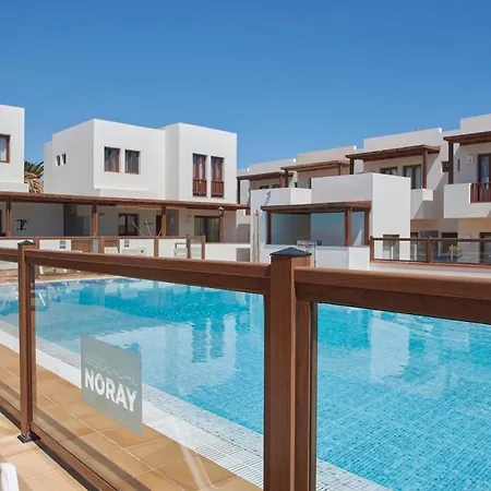 Апартаменты Calero Surfin Shared Pool, 10 Min To Harbour